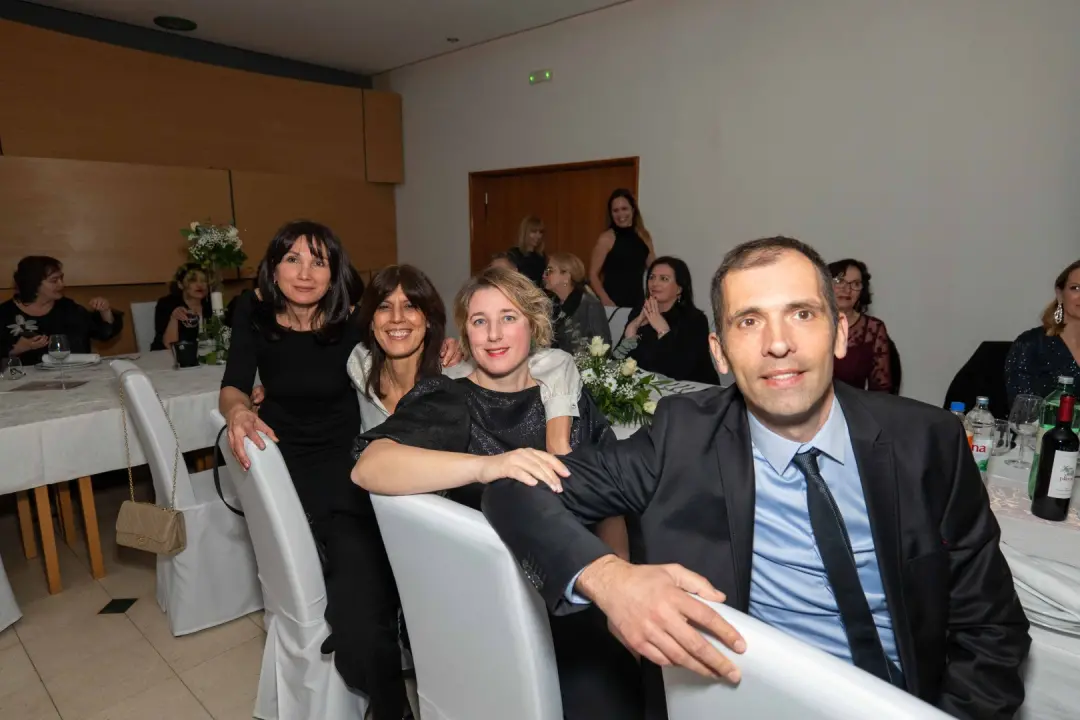 Zavirite na maturalni ples šibenske Medicinske škole (2)