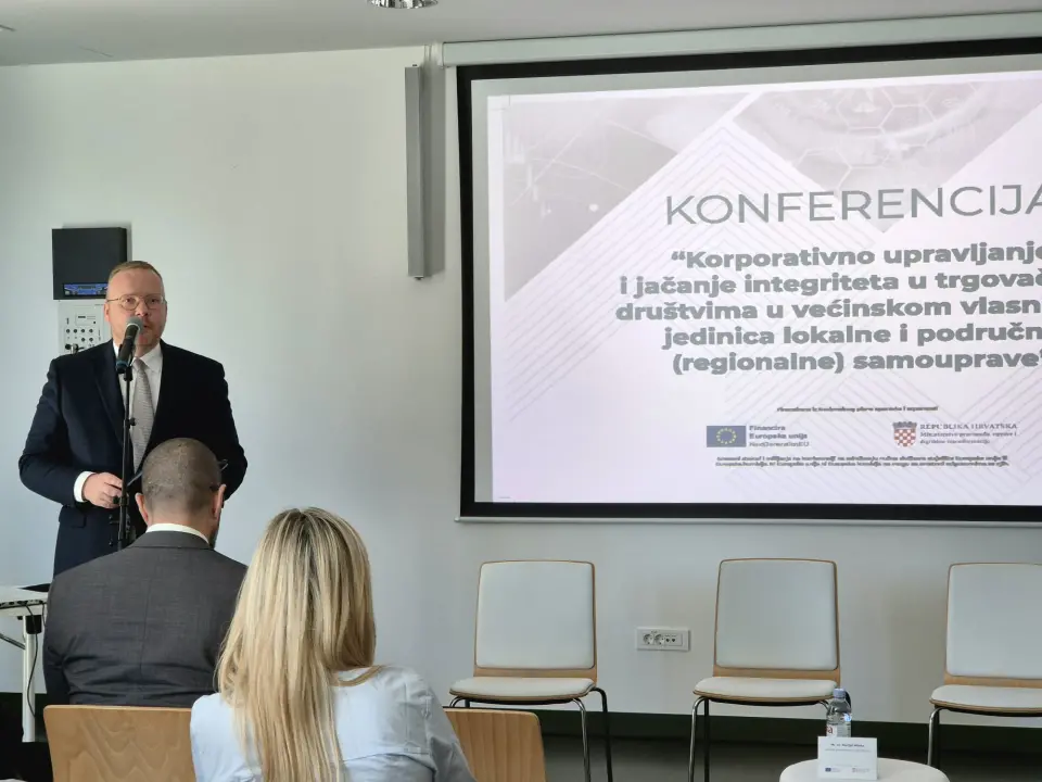 Izazovi korporativnog upravljanja i jačanje integriteta: Župan Jelić sudjelovao na okruglom stolu na tvrđavi sv. Ivana