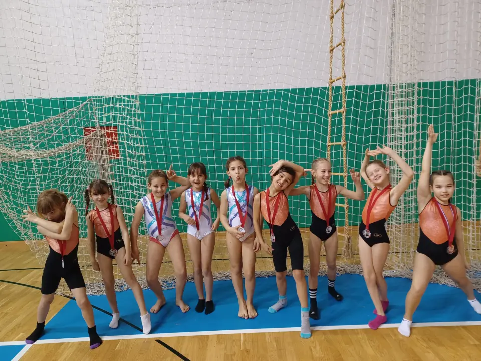 FOTO: Gimnastičari Dišpeta nastupili u Solinu, u dvije konkurencije osvojili ekipnu prvu poziciju