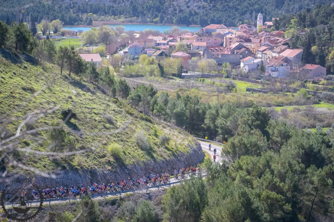 FOTO: 'Skradin Granfondo': Ugodna biciklistička nedjelja završena uvjerljivom pobjedom Slovenca Kovačiča