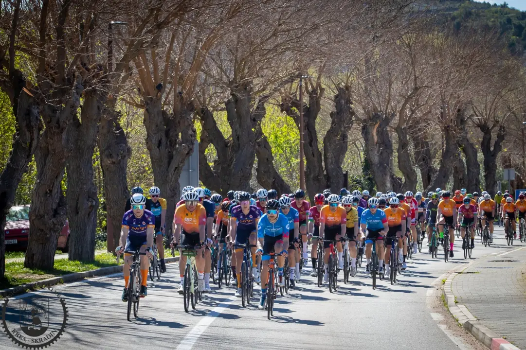FOTO: 'Skradin Granfondo': Ugodna biciklistička nedjelja završena uvjerljivom pobjedom Slovenca Kovačiča