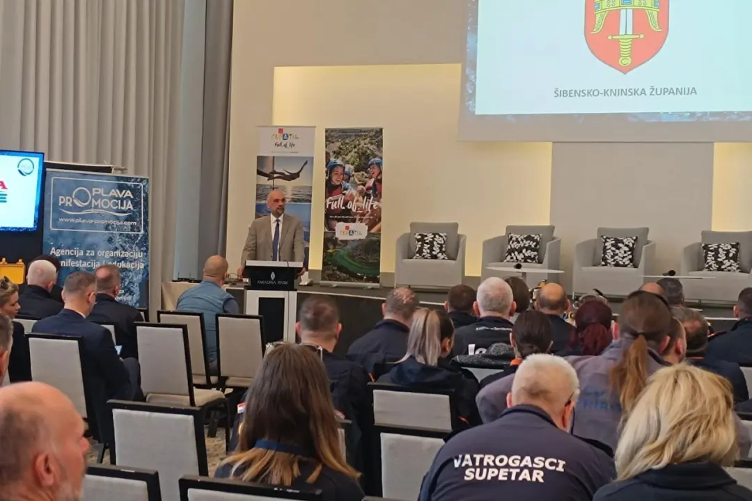 Hrvatski ronilački kongres održava se u Šibeniku: Uz stručne rasprave i eko akcija čišćenja podmorja
