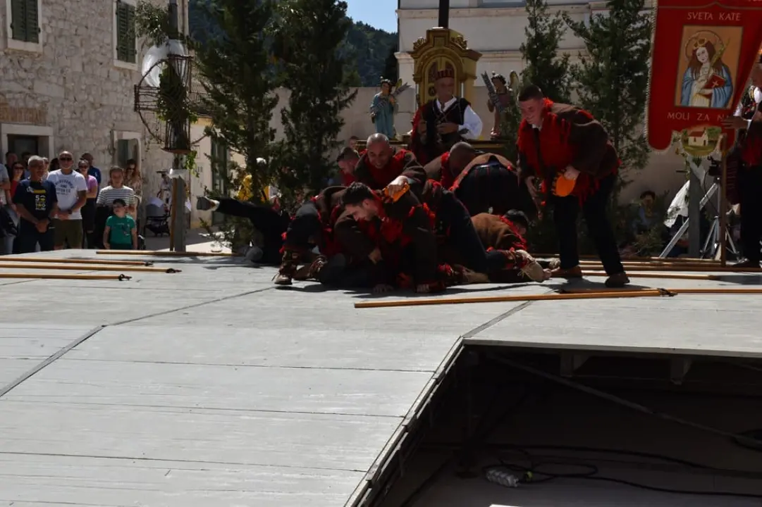 Mirlovićke žudije na festivalu u Opuzenu