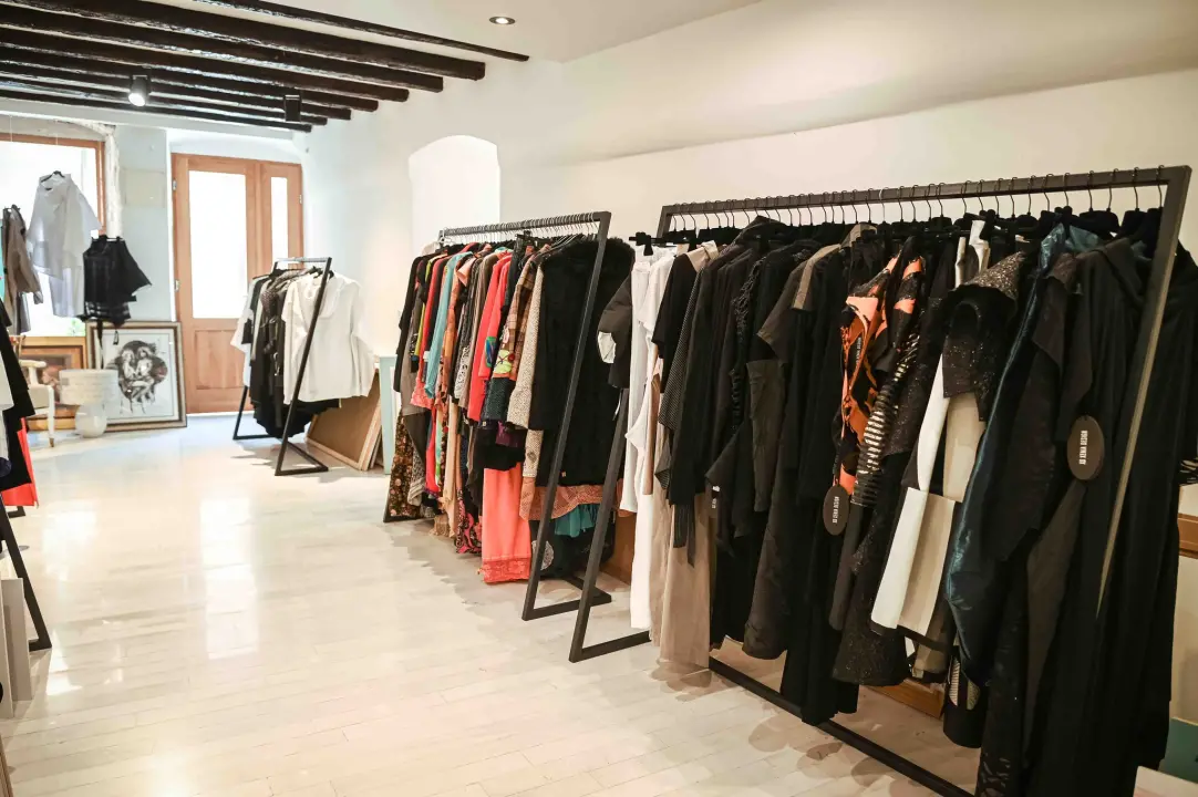 U Galeriji Juraj Dalmatinac ulovite remek djela poznatih hrvatskih slikara po pristupačnim cijenama 