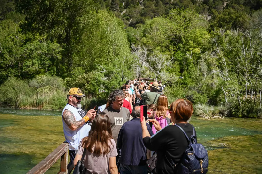 FOTO Uz podjelu fažola obilježen Praznik rada: 'Svim dragim posjetiteljima NP Krka željeli smo danas osigurati ručak'