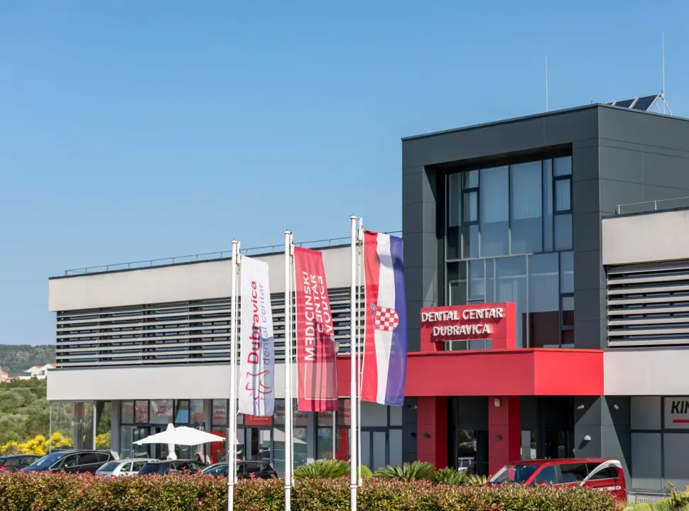 FOTO Transformirajte osmijeh prozirnim alignerima u Dental centru Dubravica! 	