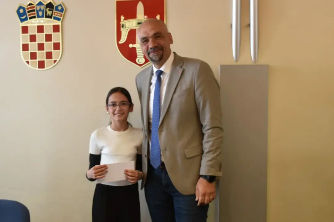 Najuspješniji učenici na prijemu kod župana: ‘Budite ponosni na sebe kao što smo mi ponosni na vas’