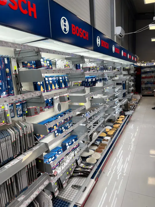 FOTO Besplatna hrana i piće, ogromni popusti i zabava – Građa preuredila svoju poslovnicu u Šibeniku!