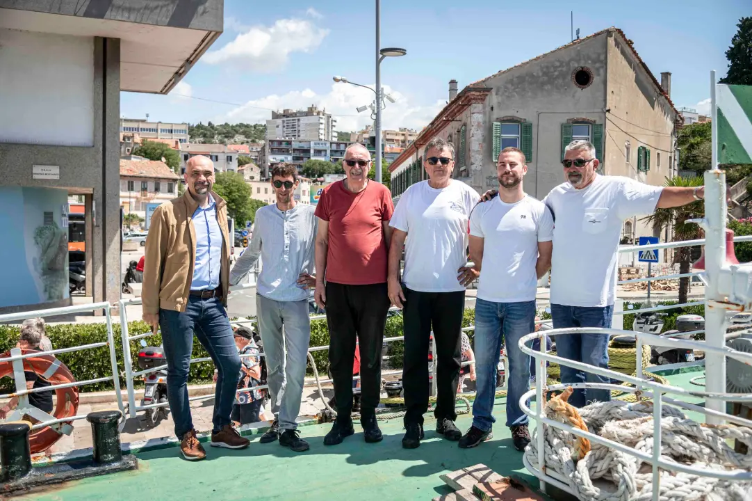 'Tijat' isplovio na probnu vožnju zbog certifikata: Župan Jelić prvi put na kultnom brodu