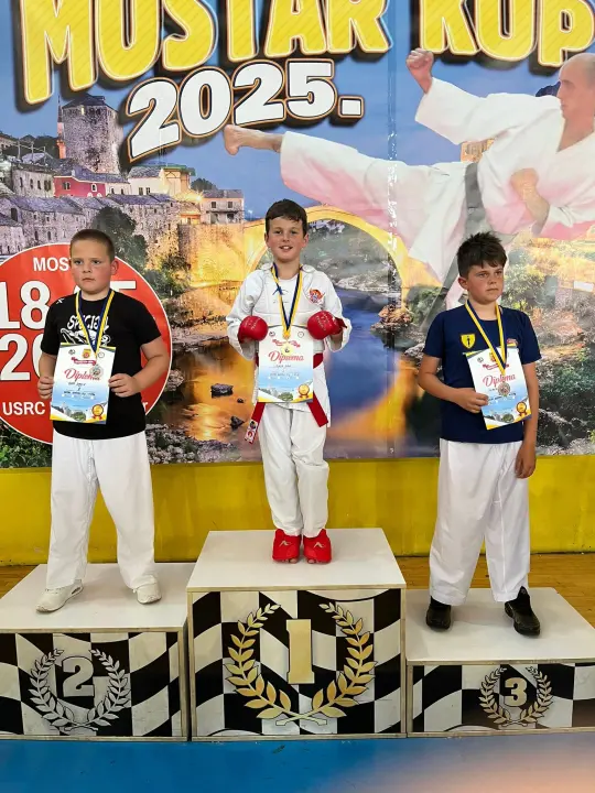 FOTO Karatašima Phoenixa 20 medalja na 'Mostar Kupu'