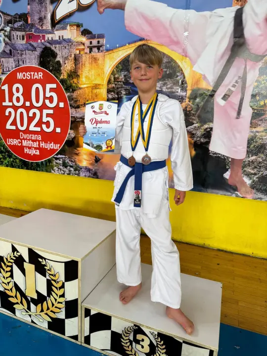 FOTO Karatašima Phoenixa 20 medalja na 'Mostar Kupu'