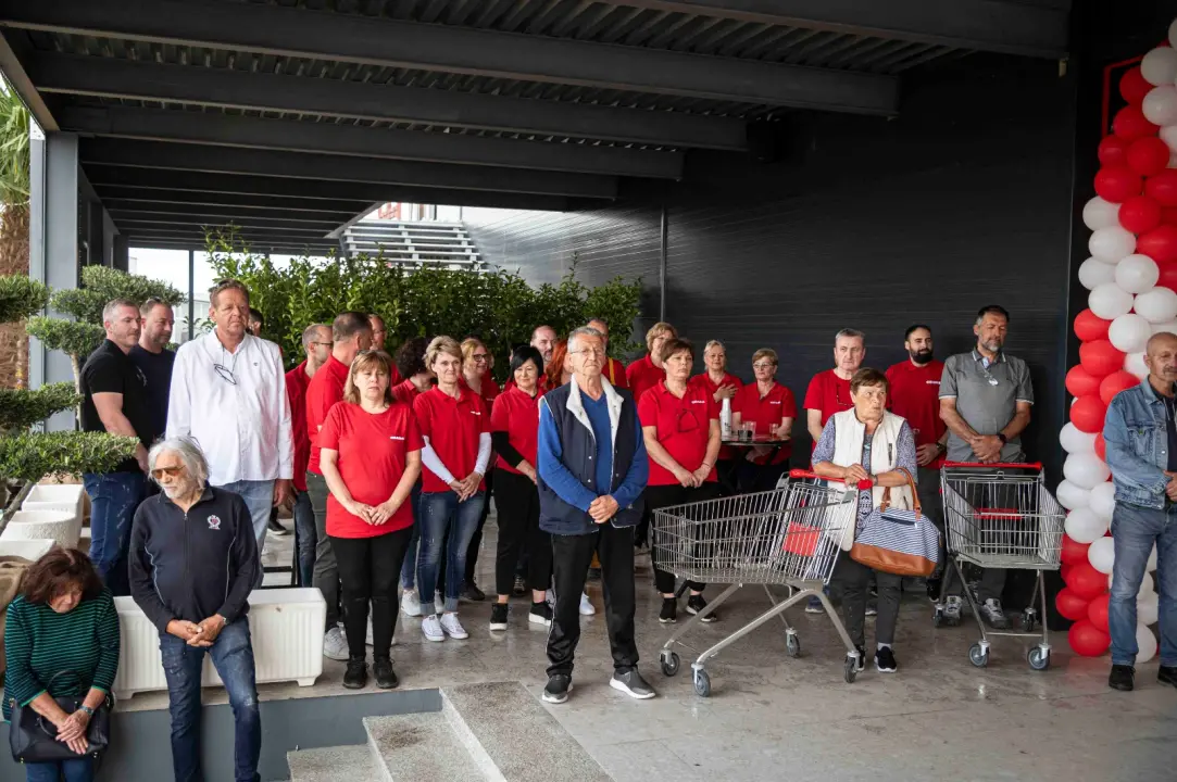 FOTO Pozor! Veliki popusti na kućanskim aparatima, keramici, alatima, bojama, rasvjeti, stolariji i puno više!