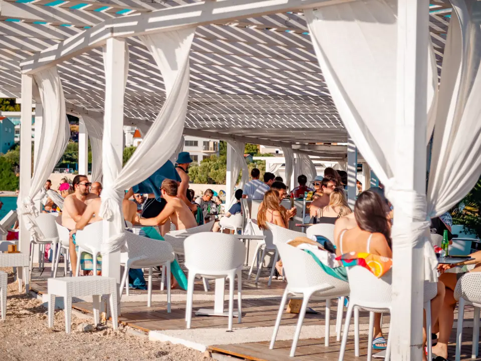 FOTO Shark Beach Club otvara svoja vrata – Novi sjaj na obali u Žaboriću 