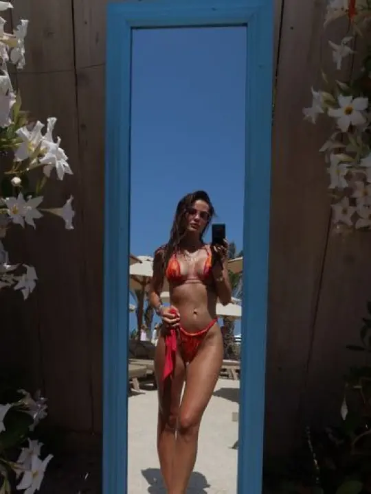Adriana Ćaleta Car oduševila u zavodljivom crvenom bikiniju