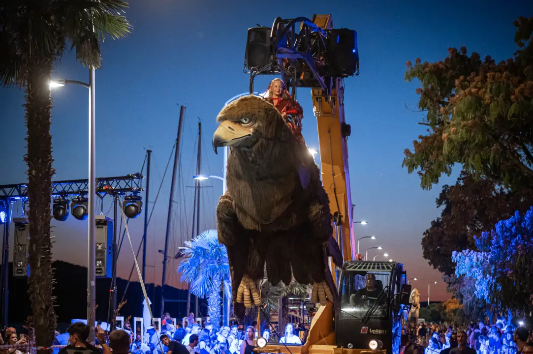 FOTO Nebo, zemlja i more spojili se na zatvaranju MDF-a, predstava neke oduševila, drugi tvrde da je primjerenija za Burning Man