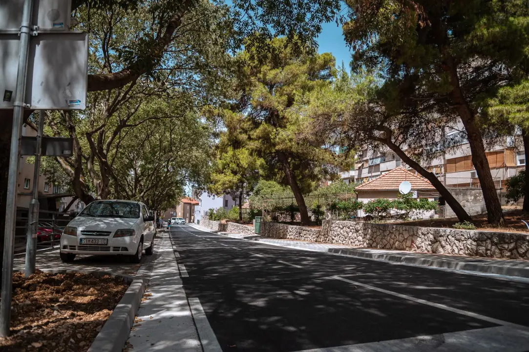 Baldekin 2 i 3: Simbol šibenskog duha, spoj sporta, obrazovanja i sjećanja