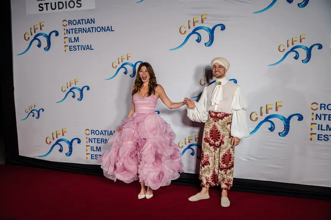 Zvijezde i crveni tepih u Šibeniku: Počeo Croatian International Film Festival