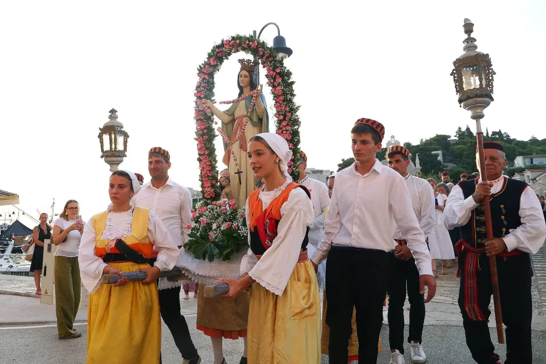 Tribunj svečano proslavio blagdan Velike Gospe
