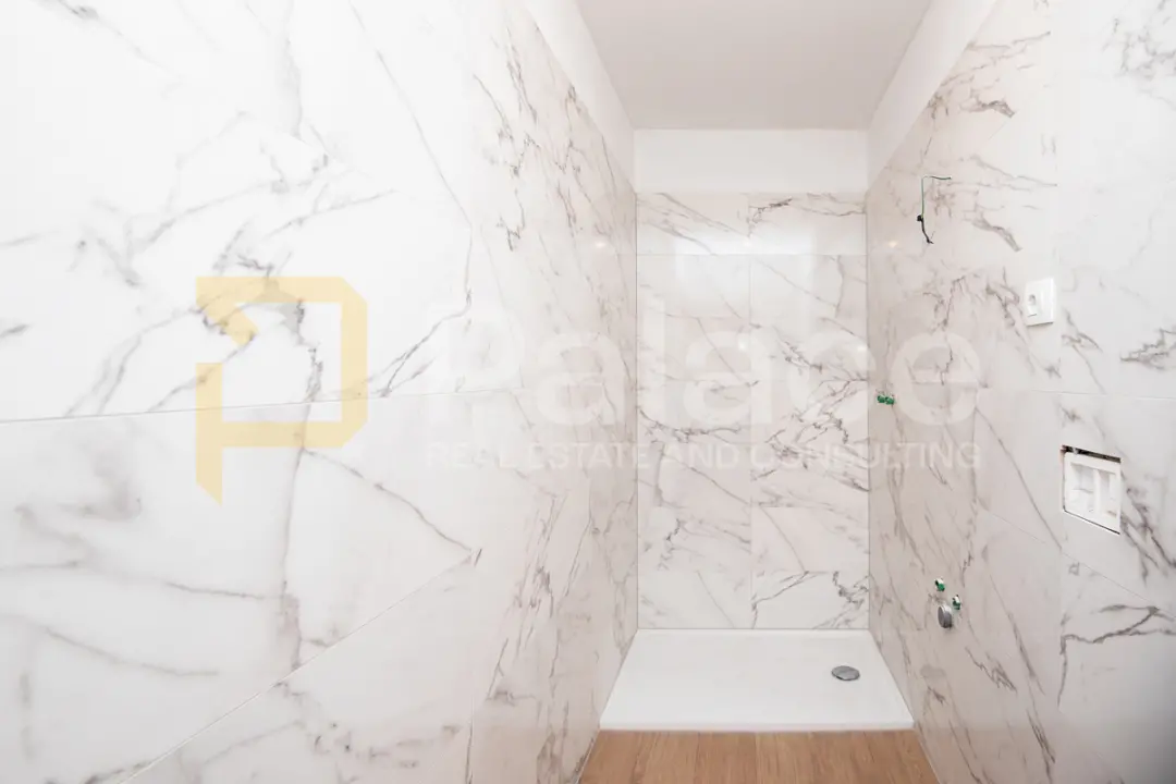 FOTO Palace predstavlja kompletno renoviran dvoetažni stan u Šibeniku