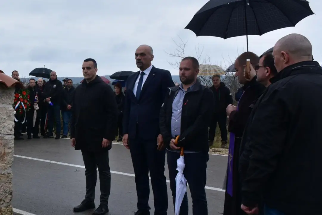 Obilježavanje 32. godišnjice ratnog zločina nad hrvatskim braniteljima u Dragišićima