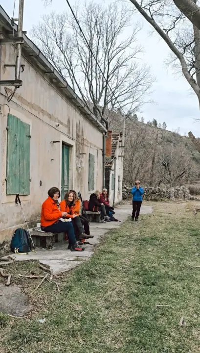 Planinari iz Kaštel Starog posjetili Knin i Kninske njuškice
