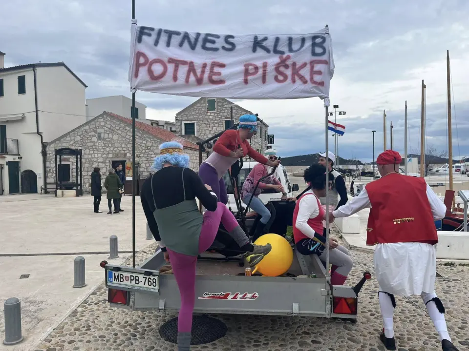 Velika povorka u Betini: Šarenilo i tradicija na jednom mjestu